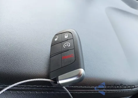 2020 Dodge Challenger Sxt z USA, uszkodzony, nr VIN 2C3CDZAG5LH213645